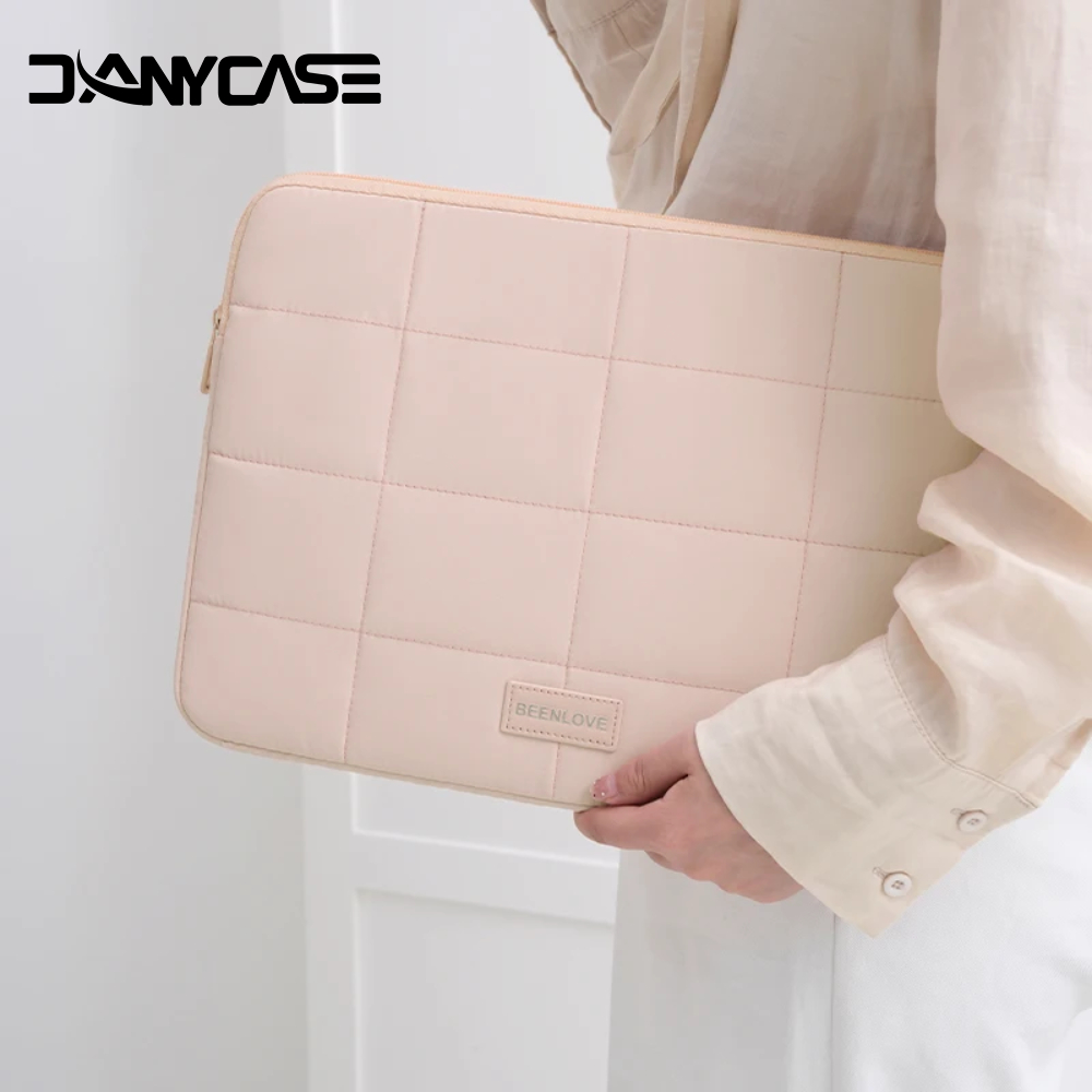 Laptop Accessories Travel Case - حقيبة حماية للكمبيوتر المحمول مقاس 14-15.6